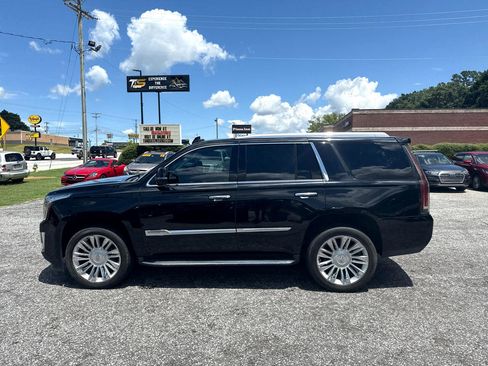 Used 2019 Cadillac Escalade 2WD image 6