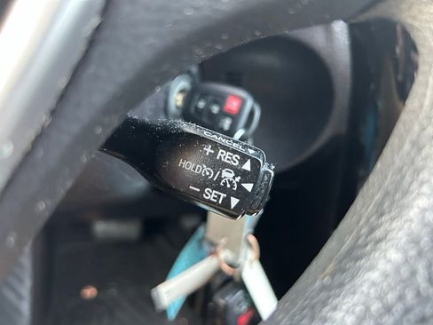 Used 2018 Toyota Corolla LE image 21