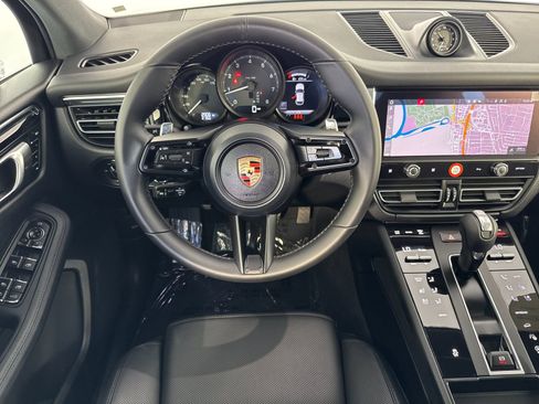 Certified 2026 Porsche Macan AWD/4WD image 16