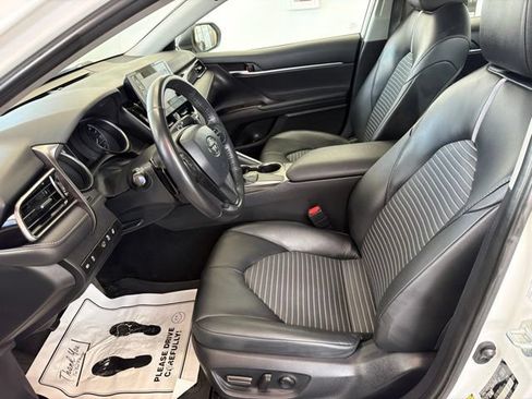 Used 2024 Toyota Camry SE FWD image 15