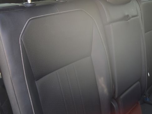 Used 2022 Volkswagen Tiguan SE image 35