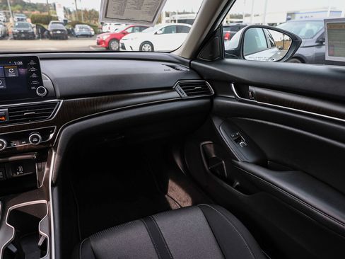 Certified 2020 Honda Accord EX image 6
