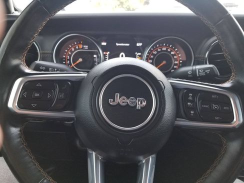 Used 2021 Jeep Gladiator Overland AWD/4WD image 33
