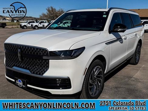 New 2026 Lincoln Navigator L Reserve AWD/4WD image 1