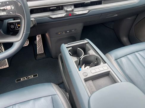 Certified 2024 Kia EV9 GT-Line AWD/4WD image 8