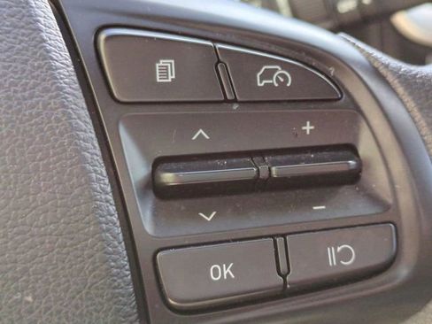 Certified 2023 Hyundai Venue SE w/ Cargo Package image 30