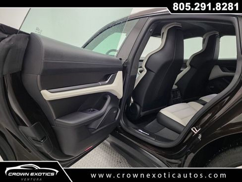 Used 2021 Porsche Taycan Turbo S image 31