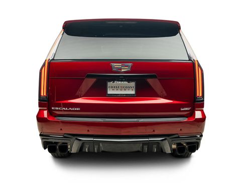 Used 2025 Cadillac Escalade V AWD/4WD image 16