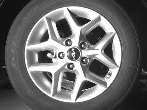 Used 2025 Kia Soul LX w/ LX Technology Package FWD image 15