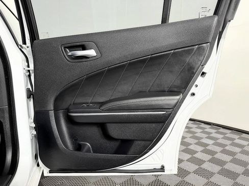 Used 2015 Dodge Charger R/T w/ Plus Group RWD image 40