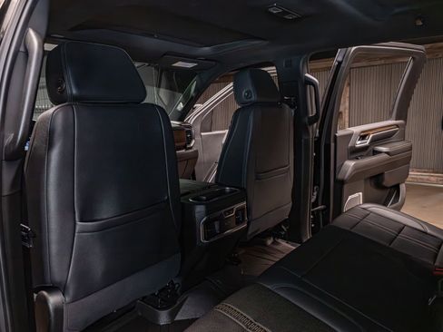 Used 2024 Chevrolet Silverado 2500 High Country w/ Midnight Edition image 26