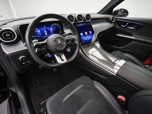 Used 2025 Mercedes-Benz GLC 43 AMG 4MATIC image 12