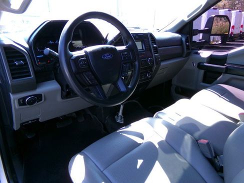 Used 2019 Ford F550 4x4 Regular Cab Super Duty image 14