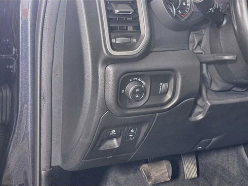 Used 2021 RAM 1500 Big Horn AWD/4WD image 4