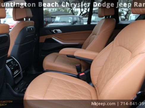 Used 2023 BMW X7 xDrive40i w/ M Sport Package image 34