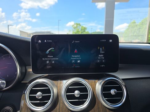 Used 2020 Mercedes-Benz GLC 300 4MATIC image 27