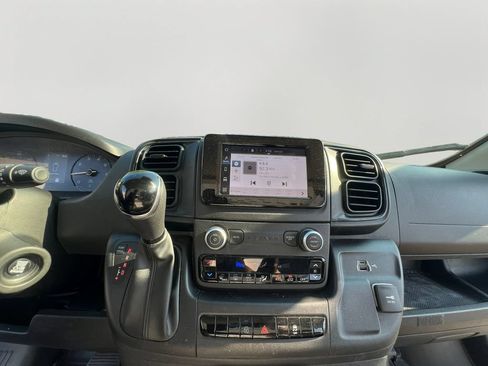 Used 2025 RAM ProMaster 2500 w/ Convenience Group FWD image 14
