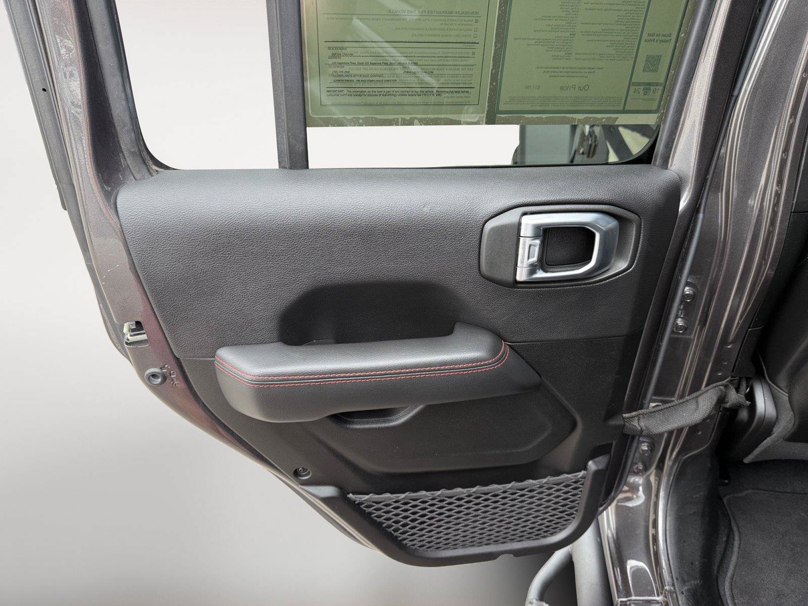 Used 2023 Jeep Wrangler Unlimited Rubicon AWD/4WD image 18