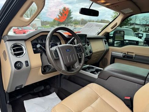 Used 2015 Ford F250 Lariat w/ Lariat Interior Package AWD/4WD image 9