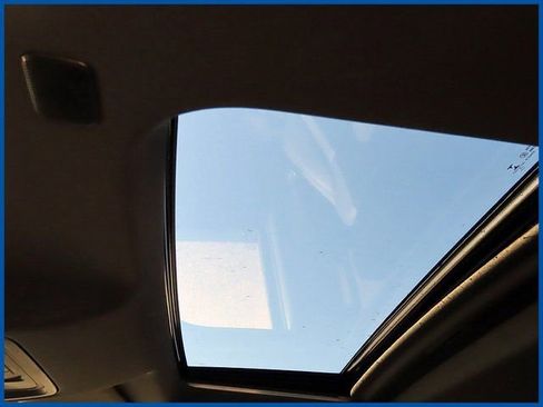 Used 2019 Chevrolet Silverado 1500 High Country w/ Technology Package image 21