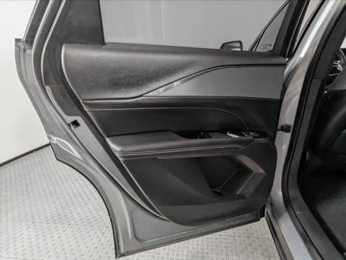 Used 2024 Cadillac Lyriq Tech RWD image 17