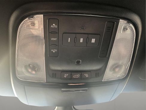 Used 2024 Dodge Durango GT AWD/4WD image 31