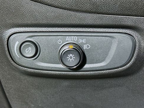 Used 2023 Chevrolet Equinox RS image 10