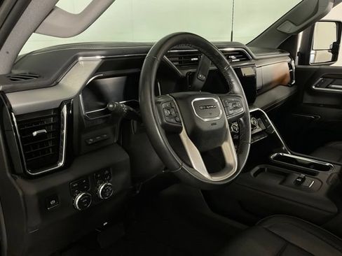 Used 2025 GMC Sierra 2500 Denali w/ Denali Reserve Package AWD/4WD image 20