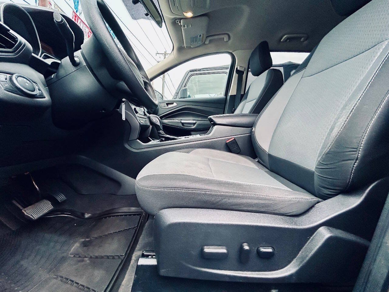 Used 2018 Ford Escape SE AWD/4WD image 11