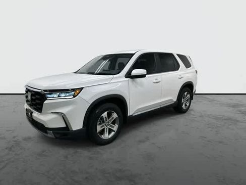 Used 2025 Honda Pilot EX-L image 8