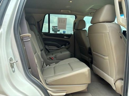 Used 2019 Chevrolet Tahoe LT w/ Luxury Package AWD/4WD image 14