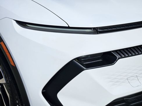 New 2026 Chevrolet Equinox EV LT image 9