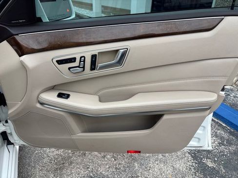 Used 2014 Mercedes-Benz E 350 Sedan image 56