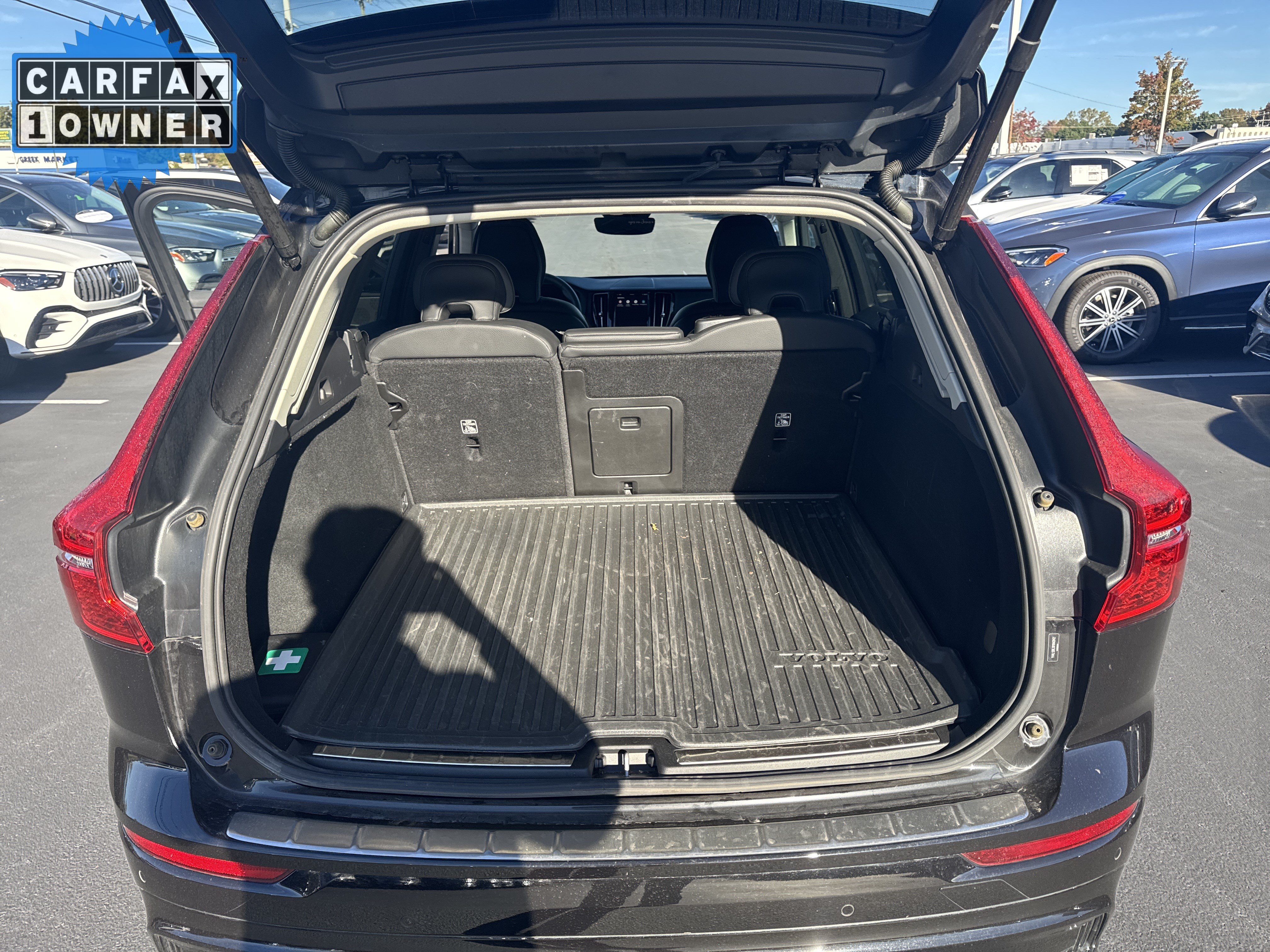 Used 2024 Volvo XC60 B5 Plus w/ Protection Package Premier AWD/4WD image 34