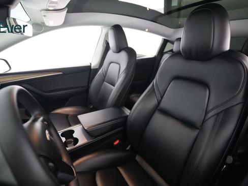 Used 2023 Tesla Model Y Long Range AWD/4WD image 4