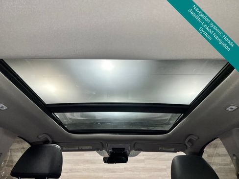Used 2025 Honda Pilot Elite image 4