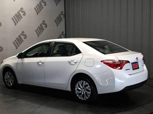 Used 2017 Toyota Corolla LE FWD image 7