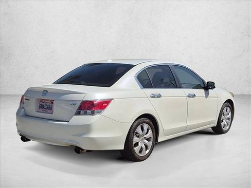 Used 2010 Honda Accord EX-L image 5