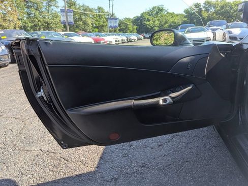 Used 2005 Chevrolet Corvette Coupe w/ Preferred Equipment Group RWD image 11