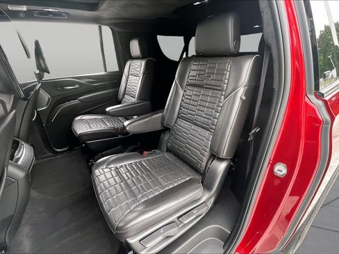 Used 2023 Cadillac Escalade ESV Sport Platinum w/ LPO, ONYX Package AWD/4WD image 21