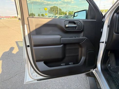 Used 2021 Chevrolet Silverado 1500 Custom AWD/4WD image 13