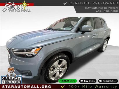 Used 2022 Volvo XC40 T5 Momentum