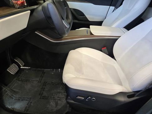 Used 2023 Tesla Model X AWD/4WD image 13