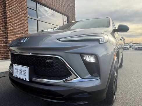 Used 2024 Buick Encore GX Sport Touring w/ Comfort Package image 10