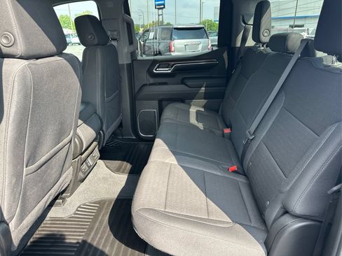 Used 2024 Chevrolet Silverado 1500 LT AWD/4WD image 18