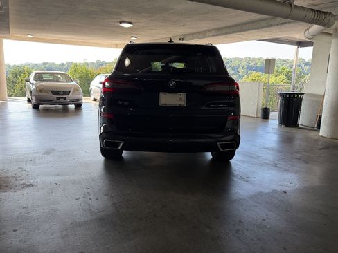 Used 2022 BMW X5 xDrive45e w/ M Sport Package AWD/4WD image 8