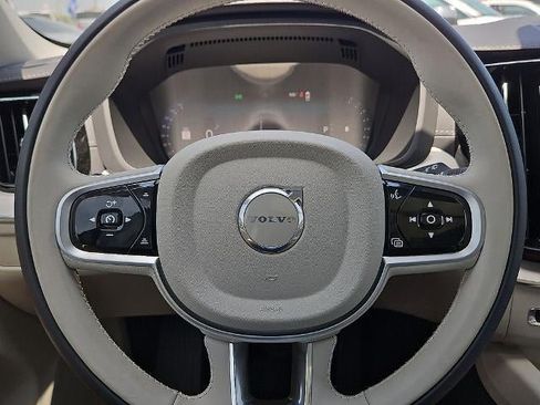 Used 2026 Volvo XC60 B5 Ultra w/ Protection Package Premier AWD/4WD image 30