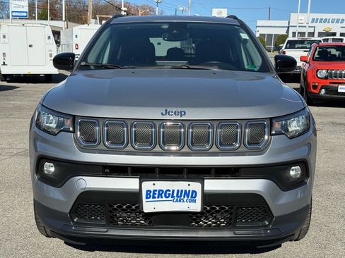 Used 2022 Jeep Compass Latitude image 9
