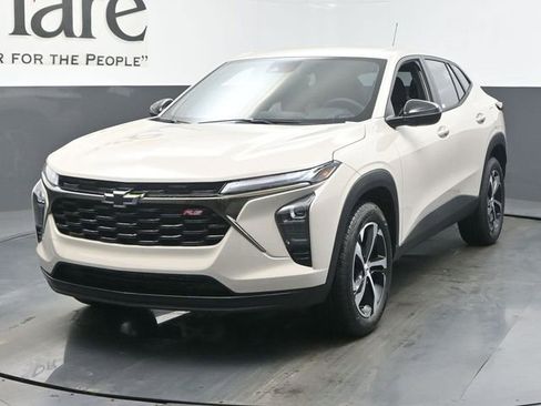 New 2026 Chevrolet Trax RS w/ Driver Confidence Package FWD image 7