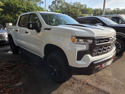 Used 2026 Chevrolet Silverado 1500 LT Trail Boss w/ LT Trail Boss Premium Package AWD/4WD image 2